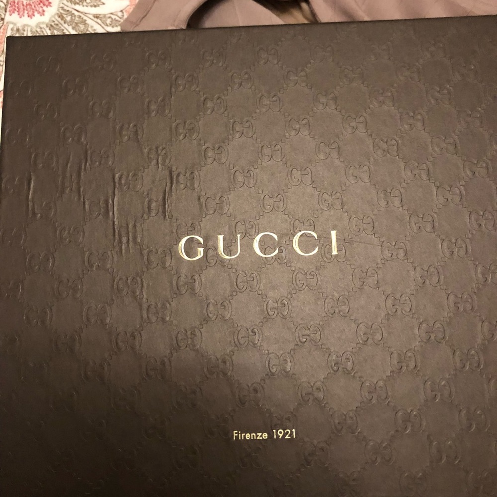 Authentic Gucci pumps size 39 with box